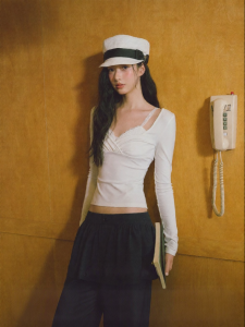 La lune Du ciel | Áo Blouse Tay Dài Cổ Vuông Gối Ren