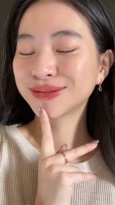 JIERA Melting Click Balm - Melts My Heart Tinted Lip Balm with Collagen & Moisturizing Oil UV Filter Plumpy Look Moisturizing High Pigmented