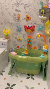 🐣ReadyStock 🇲🇾 5Types 🛁Baby Bath Toys 🦄🦈🐳🦀🐢Swimming Water Gun Winding Toy Kids Bath Toys