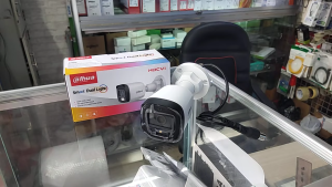 Camera Analog Dahua 2.0MP – DH-HAC-B1A21P-U-IL-A (Hồng Ngoại 30M / LED Trắng 20M / Có Mic / Võ Nhựa)