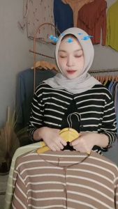 Cardigan Wanita Crop Salur Wanita