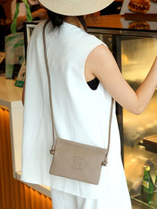 Lightweight Crossbody Mini Phone Bag for Women Summer 2024 Trend Large Screen Fashionable Magnetic Buckle Closure Leather Purse