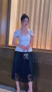 [Voucher 15% MOV 199K cap 100K  Áo peplum HeraDG thiết kế xếp ly hở vai đính nơ đá trang trí chất Tafta cao cấp WAKBC1037