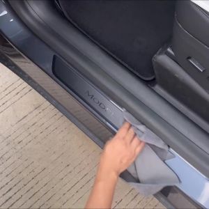 Suitable for Tesla ModelYL/ModelY/3 Door Sill Film Paint TPU Protective Film Scratch Resistant Film Interior Decoration - 4pc