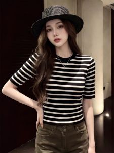 PEIXI | Commute Style Striped Short Sleeve Round Neck Knit Top