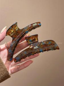 Elegant Korean Style Hair Claw Clip: Women's Fashion Shark Clamp Design