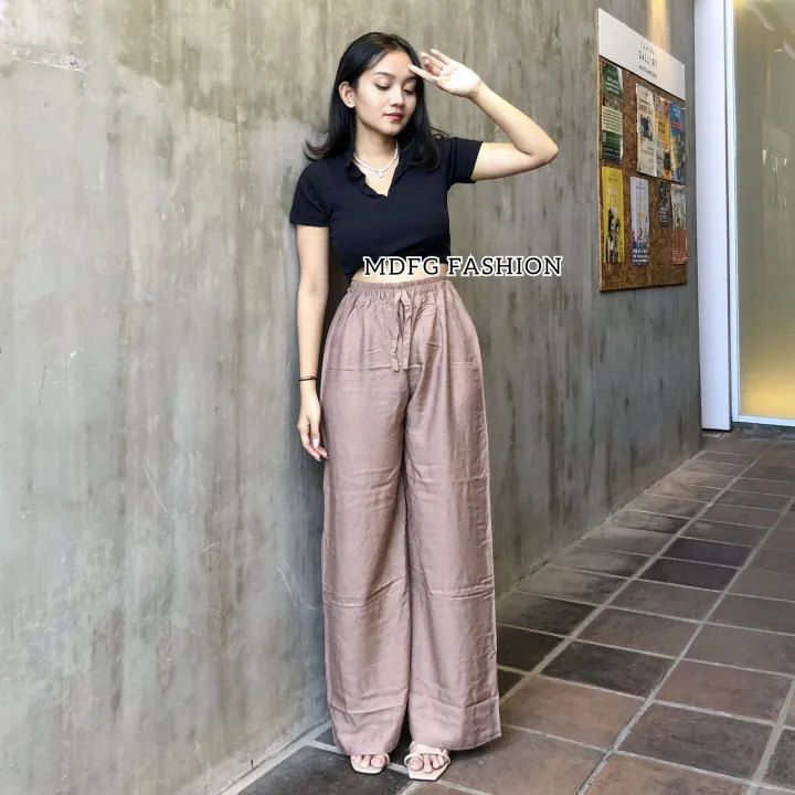 Kiyinish xonalarida jinsiy oyinlar Shifokor kabinetida jinsiy aloqa video