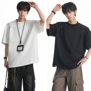 izzue | Punk Studs Round Neck Short Sleeve T-shirt