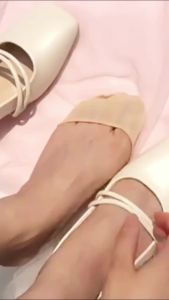 INS แผ่นรองหน้าเท้า รองพื้นรองเท้าครึ่งเท้า แผ่นฟองน้ำมีกันลื่น insoles