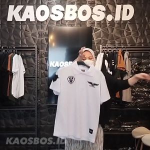 5 Tips Memilih Polo Shirt Putih Pria yang Tepat