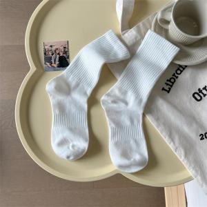 Tất Cotton Dài Đến Bắp Chân Cho Cặp Đôi Mùa Thu Đông Phong Cách Đơn Giản Màu Trơn Thể Thao Tất Dày Thấm Hút Mồ Hôi