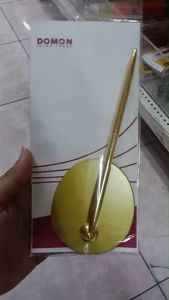 💙 ปากกาตั้งโต๊ะ ปากกาลูกลื่น ปากกาเซ็นชื่อพร้อมแท่น 0.7มม DOMON รุ่น2820 ชนิดโลหะ ด้ามทอง  | KKNT