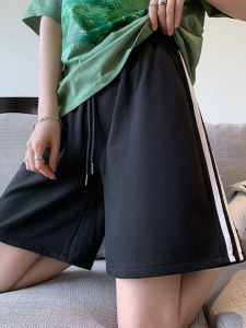 กางเกงขาสั้นกีฬาผู้หญิงฤดูร้อนสีดำลายทางบาง 5 นิ้ว กางเกงขายาวสามส่วนสำหรับนักเรียน กางเกงขายาวลำลองสำหรับใส่กลางแจ้ง