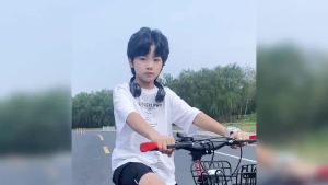 Bike With Training Children Bicycle Kids Bicycle For Boys Girls Mountain Bike Light Bicycle 6/8/10/12/15 Years Old Small Racing Car