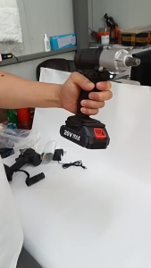 Impact Wrench Cordless 350NM Brushless Torsi Tinggi Cocok untuk Membuka Baut