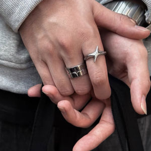 Shiny Star Light New Advanced Cold Style Couple Rings Titanium Steel Silver Wide Version Stackable Waterproof Rings