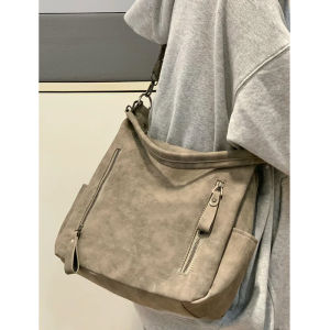 Fashionable Large Capacity Tote Bag Womens Handbag Commuter Bag Retro Style Autumn Winter New Arrival by Han Jia Mu Zi