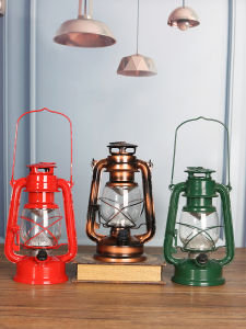 Vintage Nostalgic 80s สไตล์มือถือโคมไฟน้ํามันโคมไฟตกแต่งสร้างสรรค์สําหรับร้านอาหาร Cafe Outdoor Camping Travel Supplies