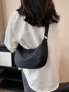 Waterproof Oxford Cloth Large Capacity Dumpling Bag Messenger Bag Female Niche New Style Easiest for Match Casual Sports Style Shoulder Bag Tide