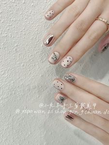 Handmade Wearable Nail Art 2025 New Style Pink Butterfly Shiny Sparkle Short Design Cute Cool INS Trend Nail Tips for Any Skin Type