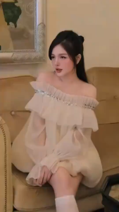 Đầm váy thiết kế đầm tiểu thư đi tiệc đầm trễ vai tay dài Tơ nến đính kim sa phối quần đùi