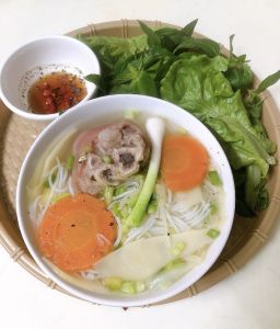 Bún Gạo Tươi(khô)Giá Bảo Đặc Sản CỦ CHI Loại 1. Dùng để ăn kèm với thịt nướng chả giò hay nấu bún giò heo hay bún măng. Chay mặn đều dùng được