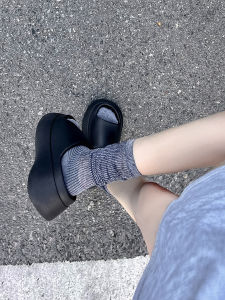 รองเท้าแตะส้นหนาสำหรับผู้หญิงในช่วงฤดูร้อน รองเท้าแตะชายหาด EVA กันกลิ่น กันลื่น สวมใส่สบาย รองเท้าแตะแบบสวมข้างเดียวสำหรับผู้หญิง