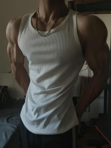 เสื้อกั๊กออกกำลังกายสไตล์อเมริกันสีดำ ทรงสลิมฟิต แขนกุด ผ้าฝ้ายแท้ สำหรับผู้ชาย ช่วงฤดูร้อน ดูดซับเหงื่อได้ดี