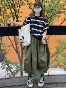 กระโปรงทรงเอเอวสูงทรงหลวมสไตล์ญี่ปุ่นสีเขียวทหารสำหรับผู้หญิงในฤดูใบไม้ผลิและฤดูใบไม้ร่วง