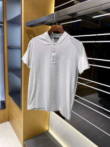 เสื้อยืดคอกลมแขนสั้นผ้าคอตตอนลิลลี่สำหรับผู้ชาย ทรงหลวมสบาย ๆ ฤดูร้อน 2025 เสื้อยืดคอกลมแฟชั่นสำหรับผู้ชาย