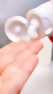 CJBC Deep Gentle Cleansing Skin Facial Cleanser Menghilangkan dan Memelihara Kulit dalam Satu Langkah Pembersih Wajah Pembersih Kulit yang Memurnikan Kulit dengan Lembut Pembersih Wajah