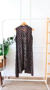 Batik Dress Tanpa Lengan: Pilihan Modis untuk Acara Formal & Kantor