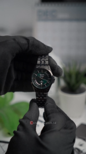 Jam Tangan Wanita Alexandre Christie Classic AC 8703 LDBIGGN Green Dial Black Stainless Steel Strap