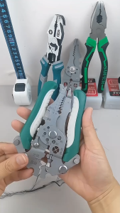 26 in 1 Wire Stripper Electrician Hand Tool Folding Wire Stripping Pliers For Cutting Crimping Screwdriver Multifunctional Wire Cutter Heavy Duty Foldable Plier Multifunctional Pliers Set Cutter Cable Puller For Electricians