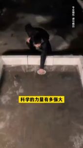 正版 趣味儿童百科全书 漫画版 张海君○著『故事+漫画 解答孩子感兴趣的问题 图文并茂 庸俗易懂 解读趣味百科』