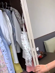 Wave hanger Non-slip Space Saving Plastic Closet Organizer Storage Hangers Multi-port Support Hangers Adult