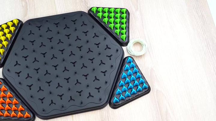 Chain Triangle Chess Game, Triggle Board Game, Funny Triggle Rubber Band Game for Family Night, Family Games Nteractive Game for Kids and Adults, 2 to 4 Players