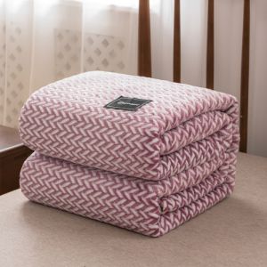 Thickened Yarn-dyed Milk Velvet Air-conditioning Blanket for Home Sofa TV Nap Shawl Blanket Travel Knee Blankets