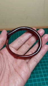 Gelang Pria Akar Bahar Merah Kristal Batang Bulat Kantoran