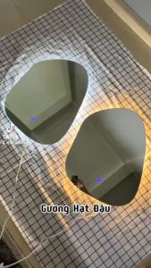 Gương DLQ Hạt Đậu 1 Treo Tường Phòng Tắm Có Led Cảm Ứng 3 Màu Tiện Lợi
