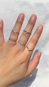 Cincin emas asli 70 16k V Fuji permata crown ukir tanpa batu ringan