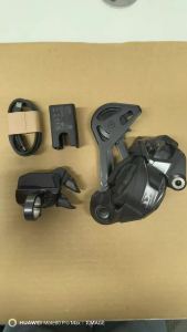 SHIMANO | SHIMANO Deore XT M8250 Di2 12Speed for MTB Mountain Bike RD-M8250 SGS Wireless Electronic Shifting System with EC-DN100 Charger