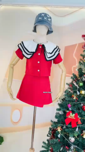 RADA STYLE T165 ชุดเซต 2 ชิ้น ผ้าทวิต เสื้อแขนสั้นคอปกระบาย แต่งกระเป๋าหน้า กระดุมดอกไม้ + กระโปรงกางเกง เอวเรียบสม็อค ซิปข้าง