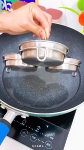 Heart-Shaped Egg Mold - Stainless Steel Poached Egg Maker For Breakfast Omelette​