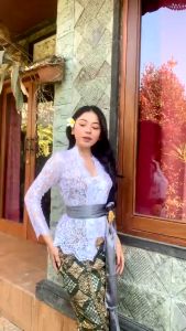 KEBAYA ENCIM METALIK - KEBAYA KARTINI MODIF BALI