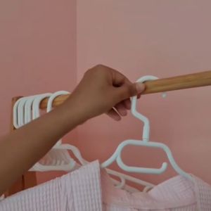 FDgrade ไม้แขวนเสื้อพลาสติก 10 ชิ้น ไม้แขวนเสื้อ ไม้แขวนเสื้ออเนกประสงค์ ไม้แขวนผ้า ไม้แขวน แบบหัวหมุนได้ แข็งแรง ทนทาน