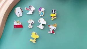 Bandai | 9 Chiếc Snoopy & Woodstock Bộ Trâm Cài Cổ Điển Nhân Vật Hoạt Hình Chân Dung Sưu Tập Phụ Kiện Kim Loại Dành Cho Người Hâm Mộ Trẻ Em Ba Lô
