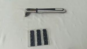 มีดโกนหนวดแบบแมนนวล 48 ใบมีดโกนแบบเก่าใบมีดสแตนเลสสองชั้นราคาขายรวมตลับโกนหนวด 1 ใบ + ใบมีด 48 ใบ + ครีมโกนหนวด 1 ขวด + กล่องครีมโกน ใบมีด