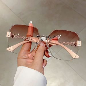 Kính Mát Nữ Mùa Hè Không Viền Màu Nhẹ Cắt Cạnh Chống Nắng Chống Tia UV PC Hình Vuông Thời Trang Thoải Mái Sang Trọng Cổ Điển Cá Tính