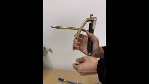 Pneumatic Grease Gun High Pressure Injector Hose Nozzle Air Manual Swivel Grease Pump Gun Automotive Heavy Duty Tools